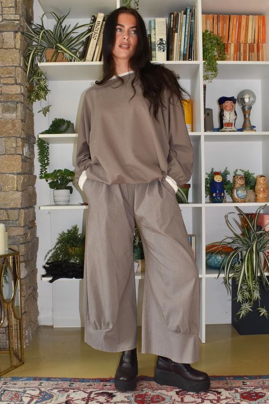 Bennie Quirky Barrel Pant Mocha Pin Stripe